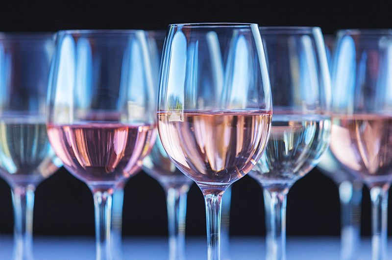 pinking in white wine