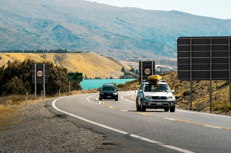Cars on NZ road